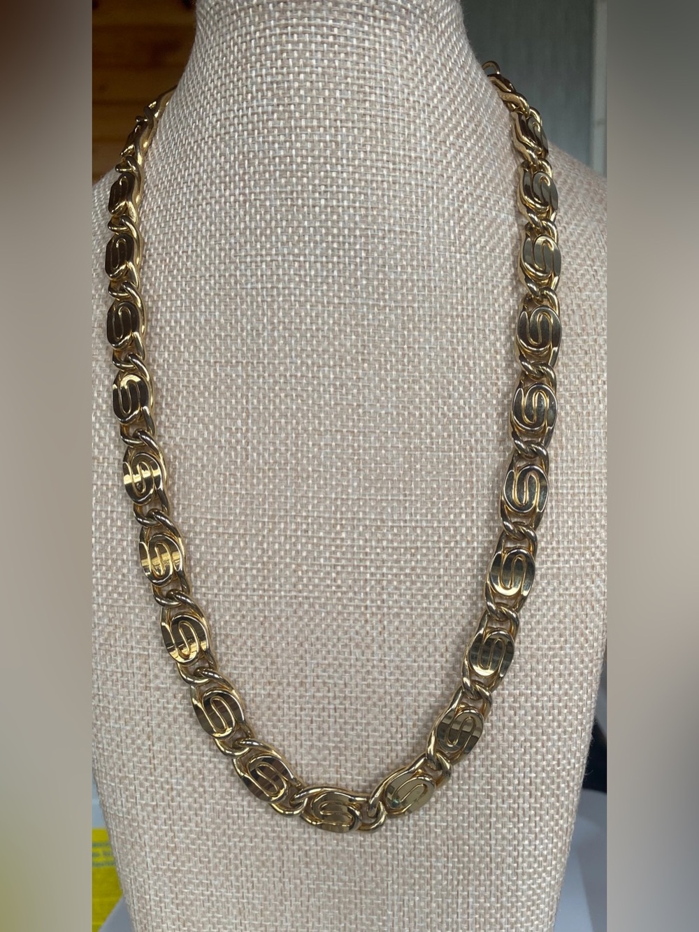 Gold Tone Link Necklace - Women's Fashion Jewelry